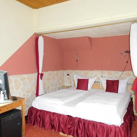 Hotel Kranenturm Bacharach Zewnętrze zdjęcie