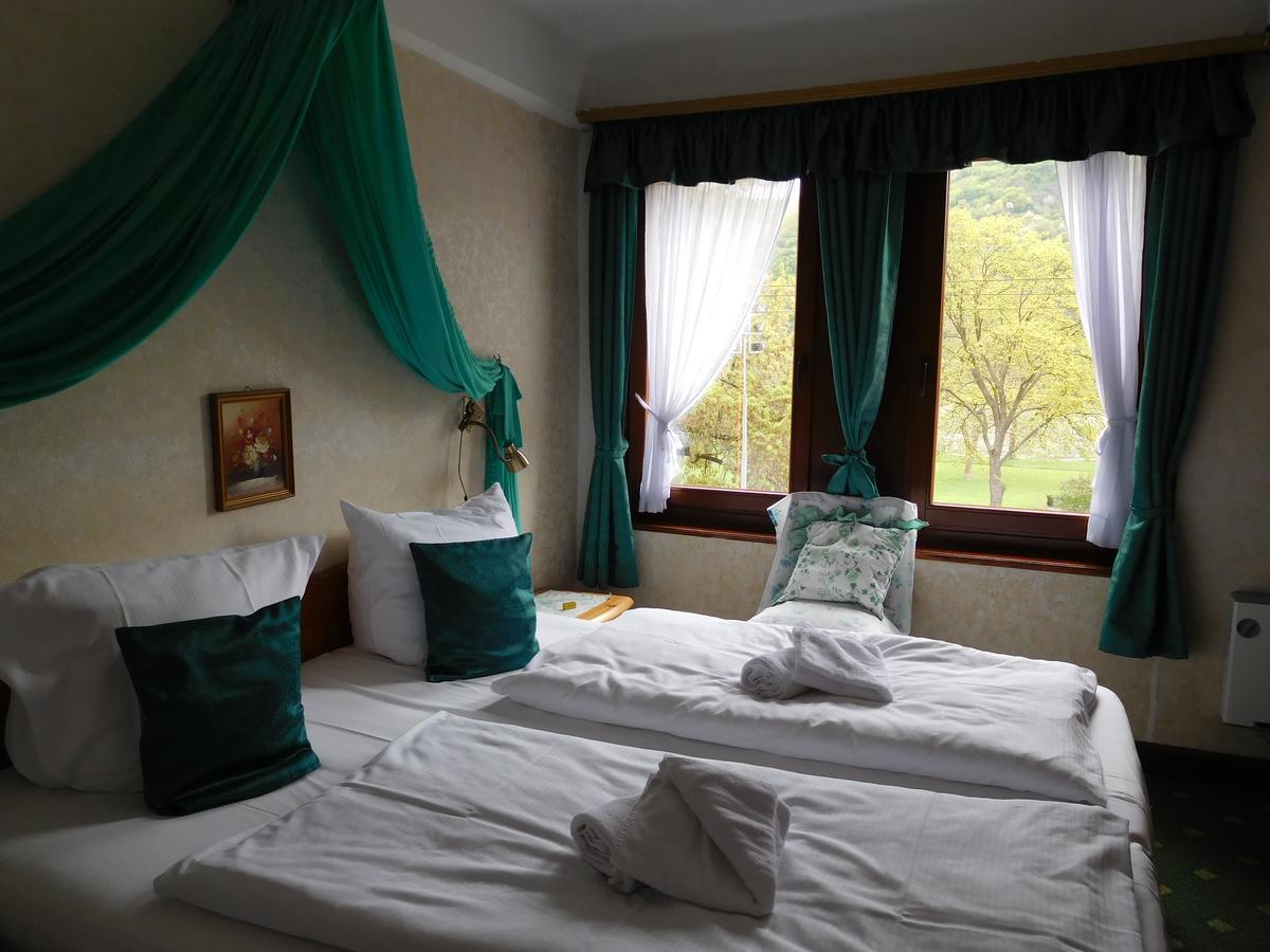 Hotel Kranenturm Bacharach Zewnętrze zdjęcie