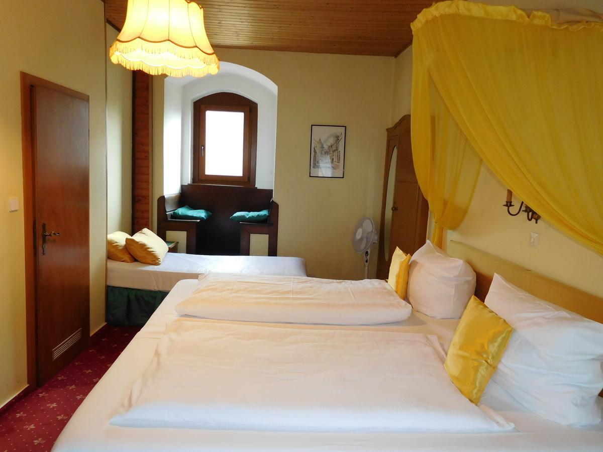 Hotel Kranenturm Bacharach Zewnętrze zdjęcie