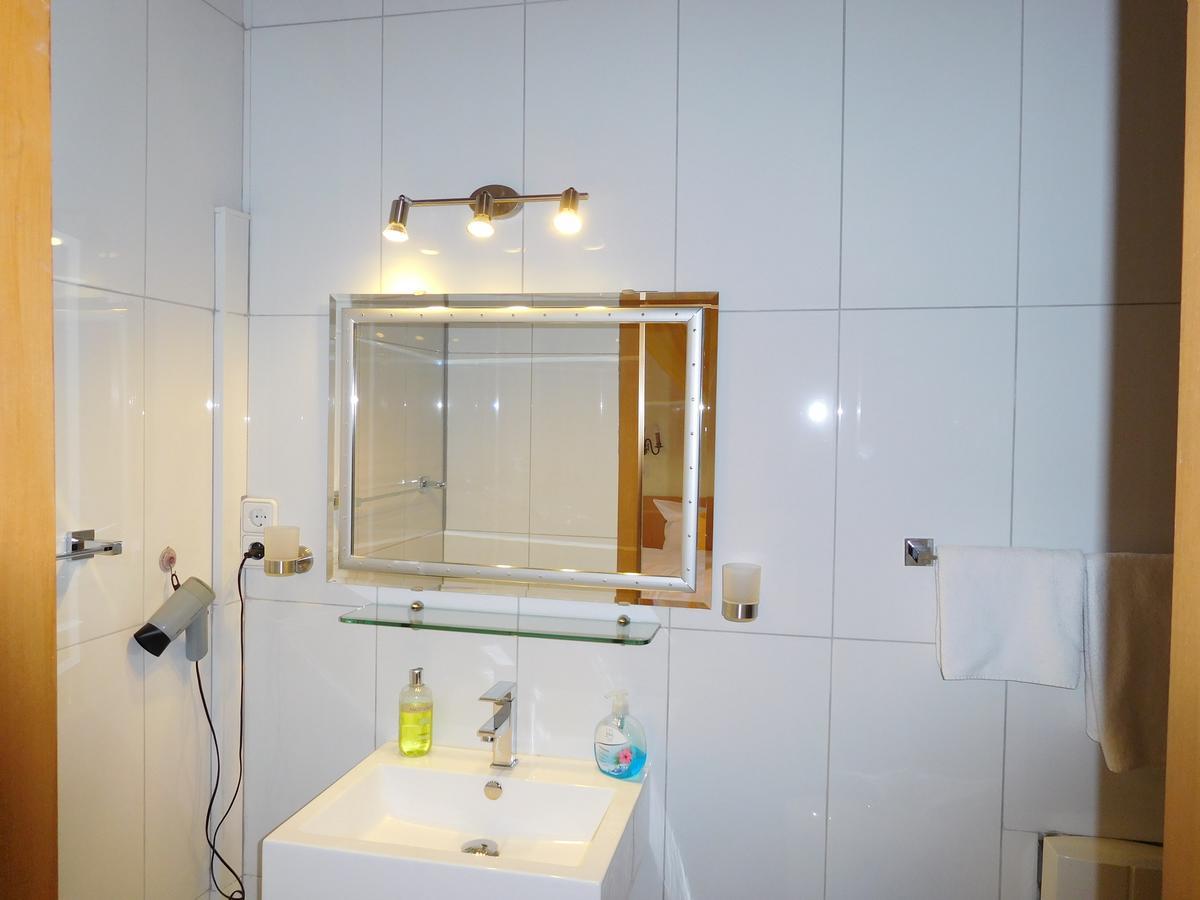 Hotel Kranenturm Bacharach Zewnętrze zdjęcie