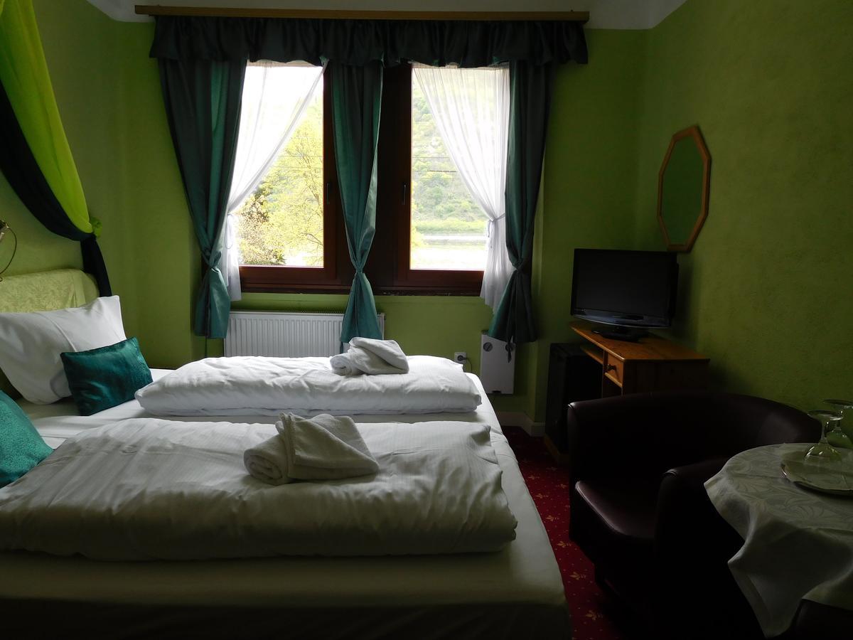 Hotel Kranenturm Bacharach Zewnętrze zdjęcie